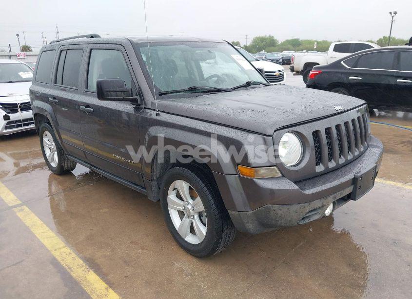 2016 Jeep Patriot LATITUDE (VIN 1C4NJPFB7GD682060) main photo