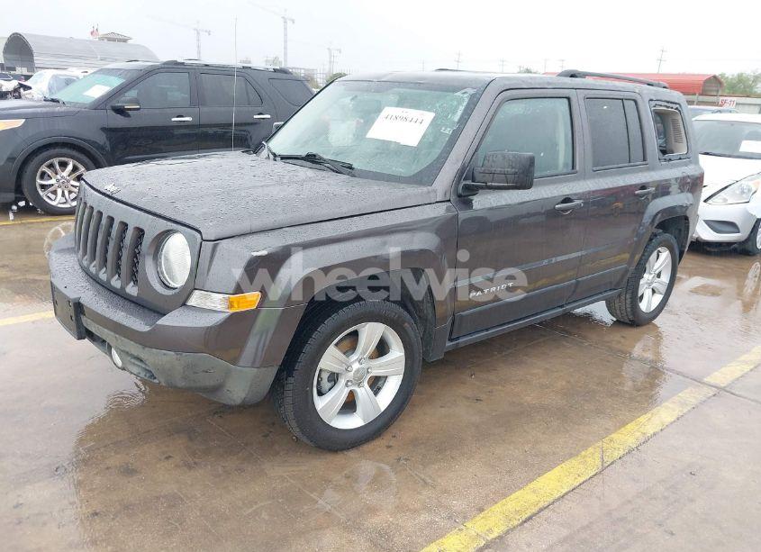Photo 2 of 2016 Jeep Patriot LATITUDE (VIN 1C4NJPFB7GD682060)
