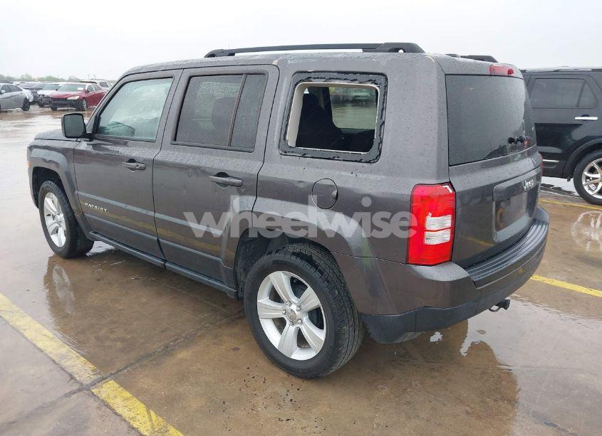 Photo 3 of 2016 Jeep Patriot LATITUDE (VIN 1C4NJPFB7GD682060)