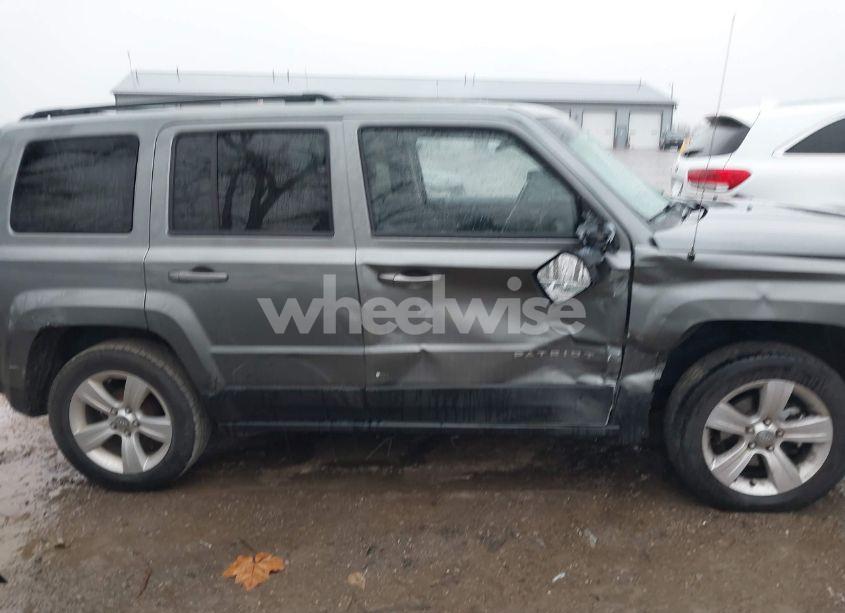 Photo 13 of 2013 Jeep Patriot LATITUDE (VIN 1C4NJPFB8DD129848)