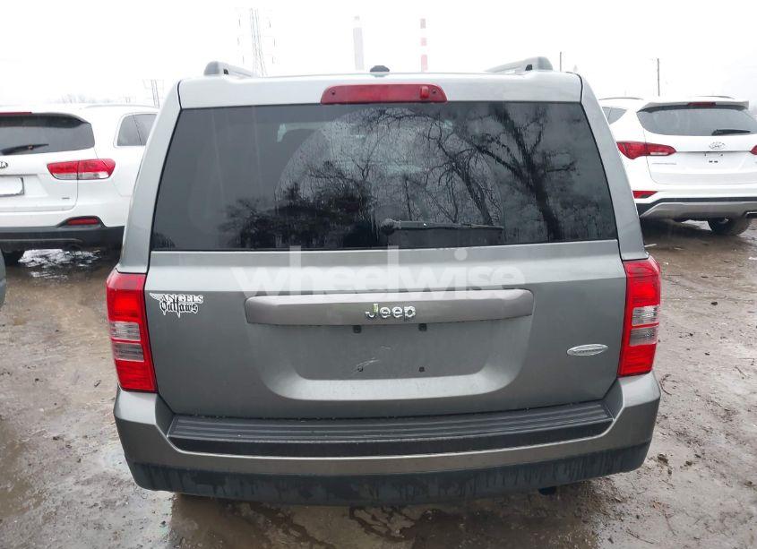 Photo 16 of 2013 Jeep Patriot LATITUDE (VIN 1C4NJPFB8DD129848)