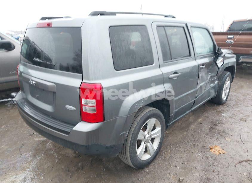Photo 4 of 2013 Jeep Patriot LATITUDE (VIN 1C4NJPFB8DD129848)