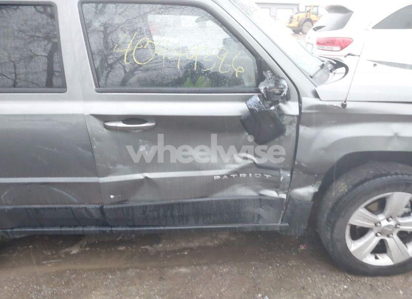 Photo 6 of 2013 Jeep Patriot LATITUDE (VIN 1C4NJPFB8DD129848)