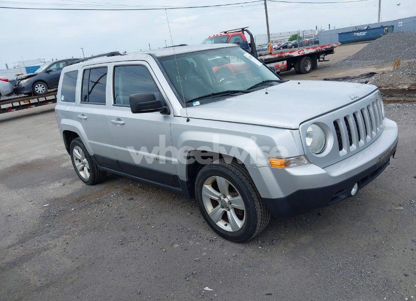 2014 Jeep Patriot LATITUDE (VIN 1C4NJPFB8ED509998) main photo