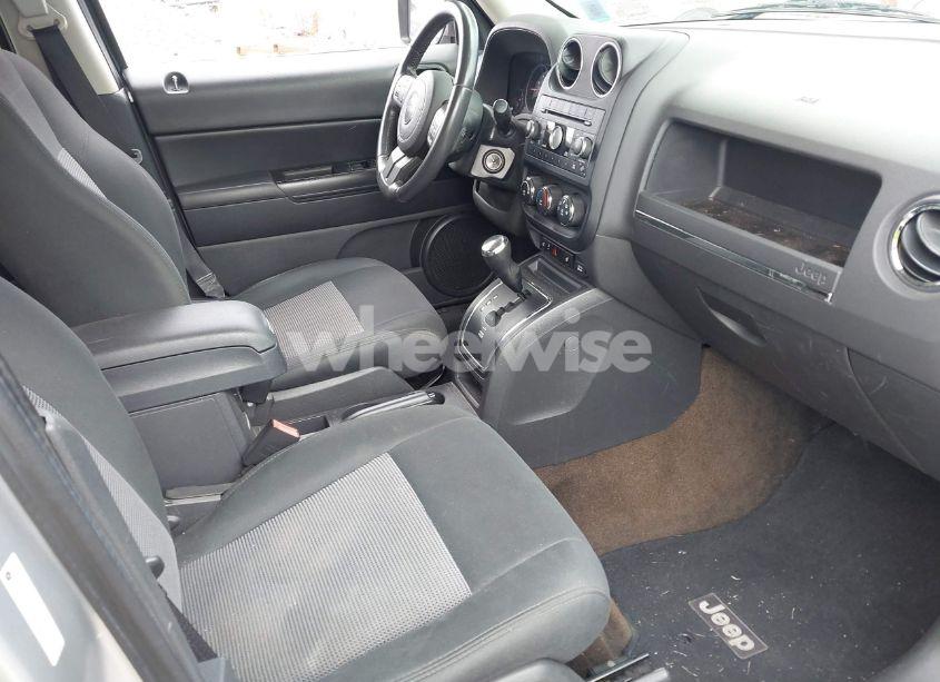 Photo 5 of 2014 Jeep Patriot LATITUDE (VIN 1C4NJPFB8ED509998)