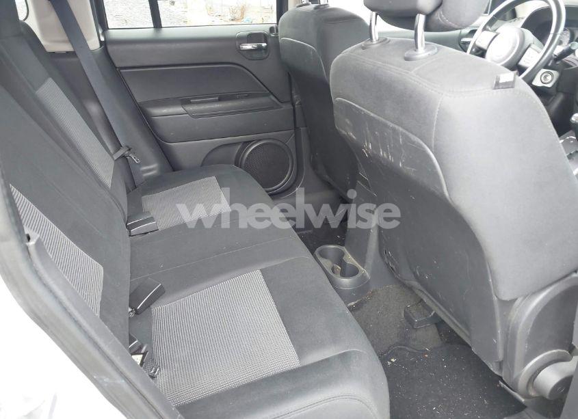 Photo 8 of 2014 Jeep Patriot LATITUDE (VIN 1C4NJPFB8ED509998)