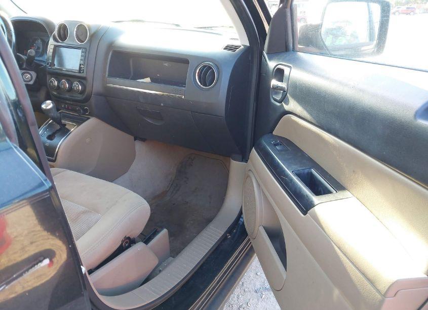 Photo 5 of 2013 Jeep Patriot LATITUDE (VIN 1C4NJPFB9DD140745)