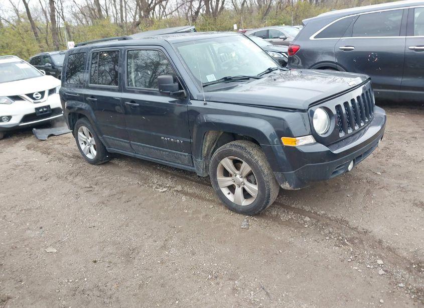 2015 Jeep Patriot LATITUDE (VIN 1C4NJPFB9FD235776) main photo