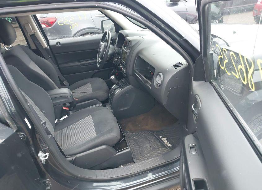 Photo 5 of 2015 Jeep Patriot LATITUDE (VIN 1C4NJPFB9FD235776)