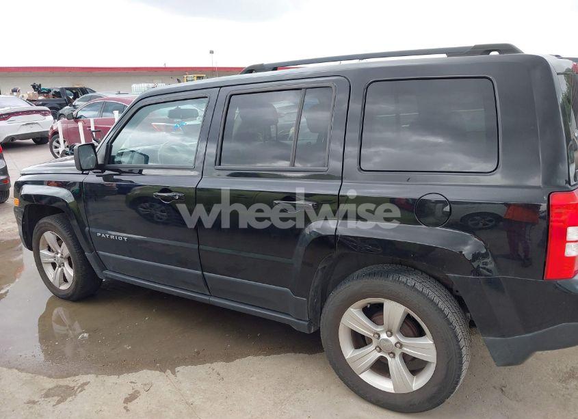 Photo 14 of 2016 Jeep Patriot LATITUDE (VIN 1C4NJPFB9GD584308)