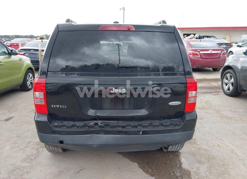 Photo 16 of 2016 Jeep Patriot LATITUDE (VIN 1C4NJPFB9GD584308)