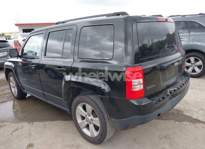 Photo 3 of 2016 Jeep Patriot LATITUDE (VIN 1C4NJPFB9GD584308)