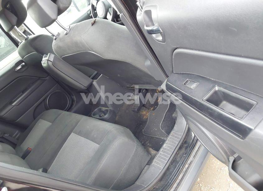 Photo 8 of 2016 Jeep Patriot LATITUDE (VIN 1C4NJPFB9GD584308)