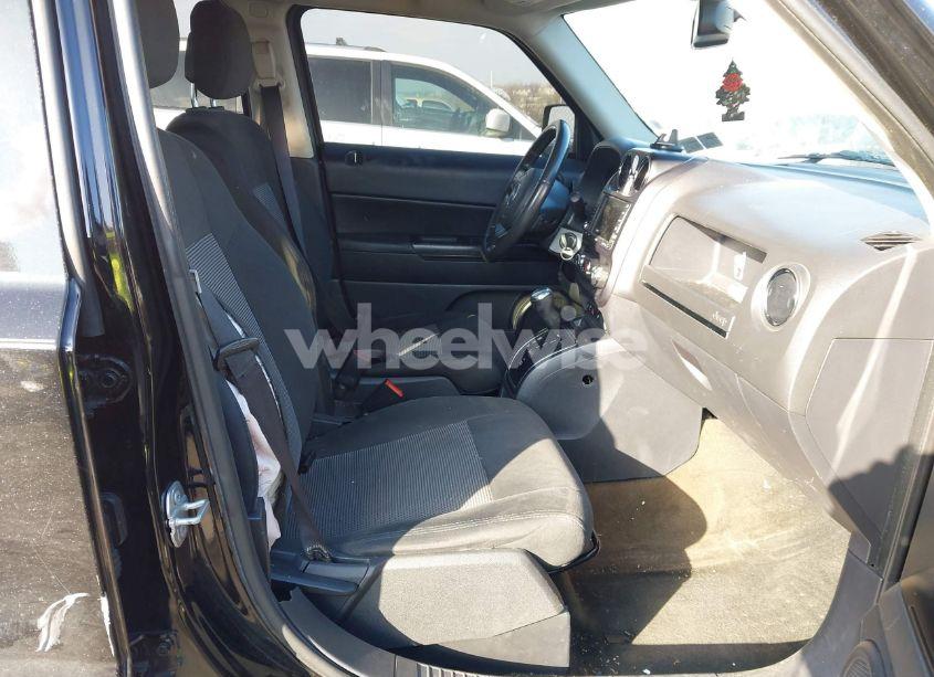 Photo 5 of 2017 Jeep Patriot LATITUDE FWD (VIN 1C4NJPFB9HD102504)