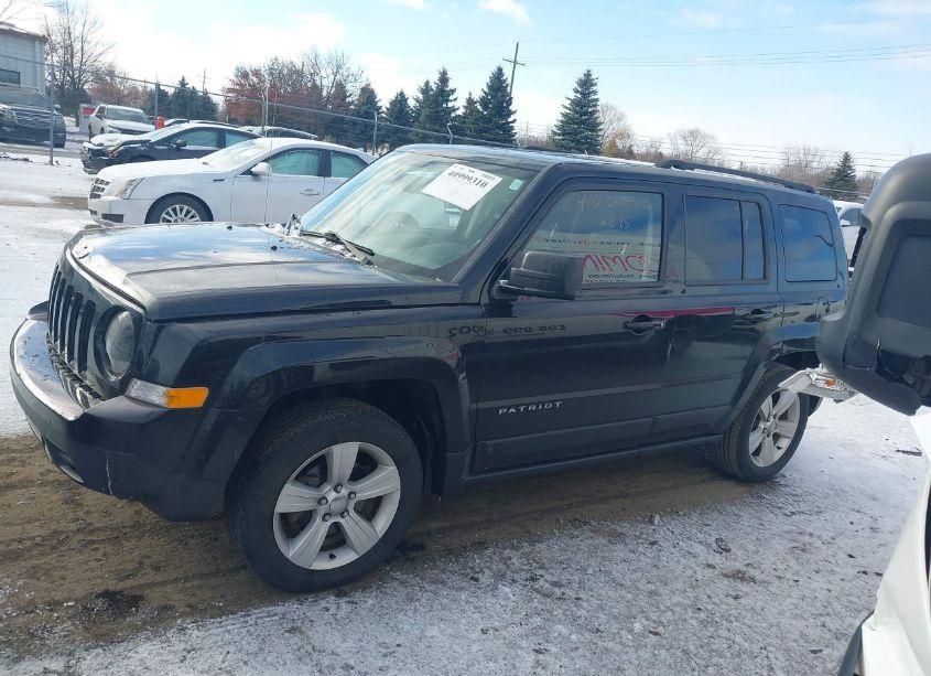 Photo 14 of 2015 Jeep Patriot LATITUDE (VIN 1C4NJPFBXFD349589)