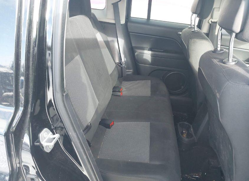 Photo 8 of 2015 Jeep Patriot LATITUDE (VIN 1C4NJPFBXFD349589)