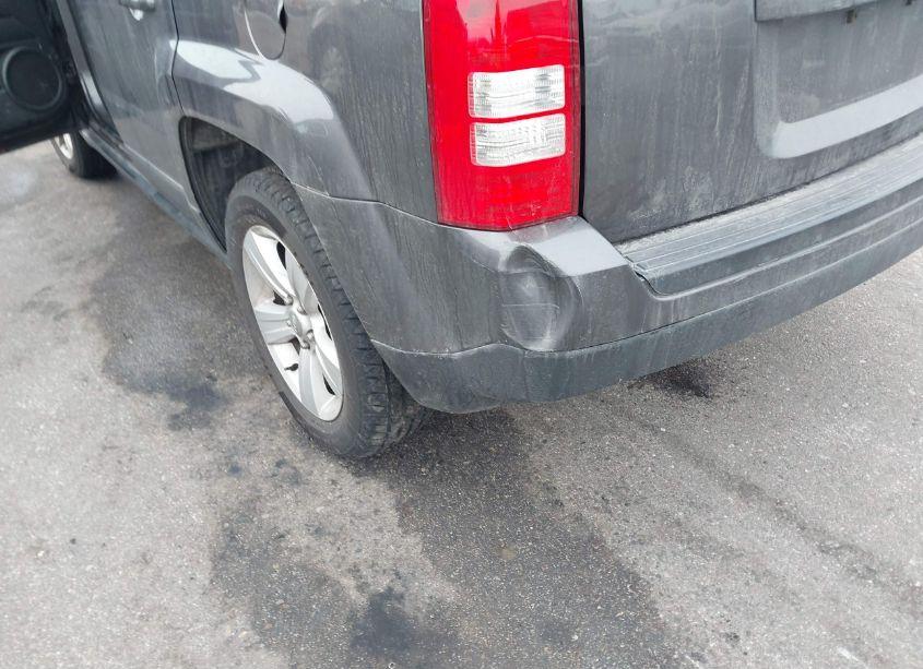 Photo 6 of 2017 Jeep Patriot LATITUDE FWD (VIN 1C4NJPFBXHD183125)