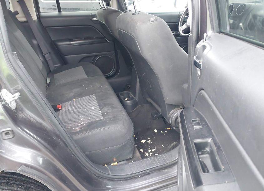 Photo 8 of 2017 Jeep Patriot LATITUDE FWD (VIN 1C4NJPFBXHD183125)