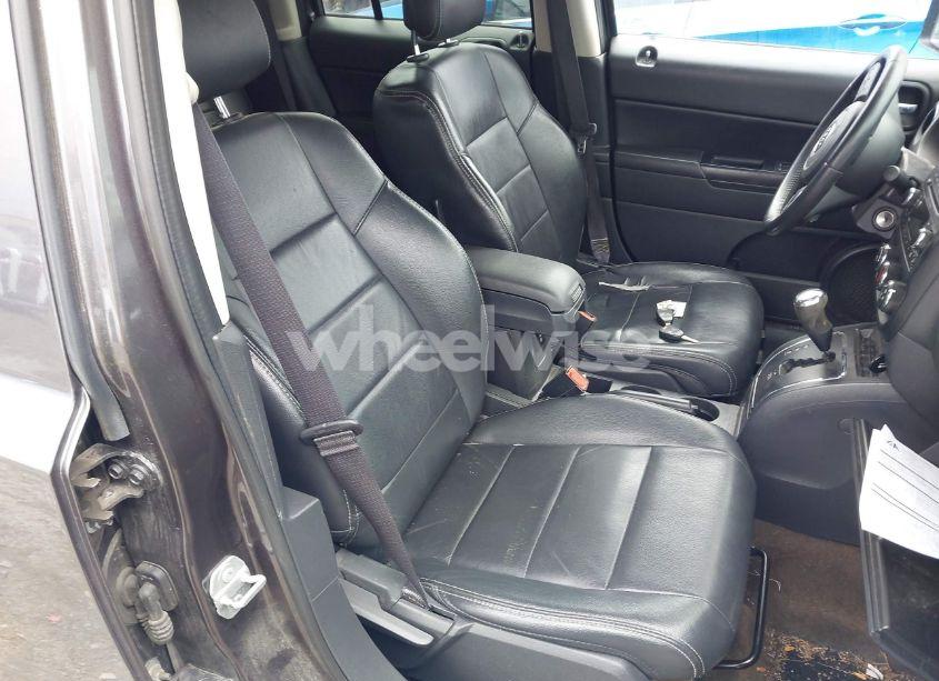 Photo 5 of 2017 Jeep Patriot SPORT/NORTH (VIN 1C4NJRAB1HD172176)