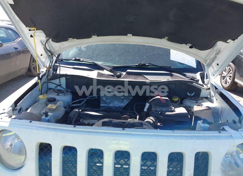 Photo 10 of 2015 Jeep Patriot SPORT/NORTH (VIN 1C4NJRAB4FD393641)