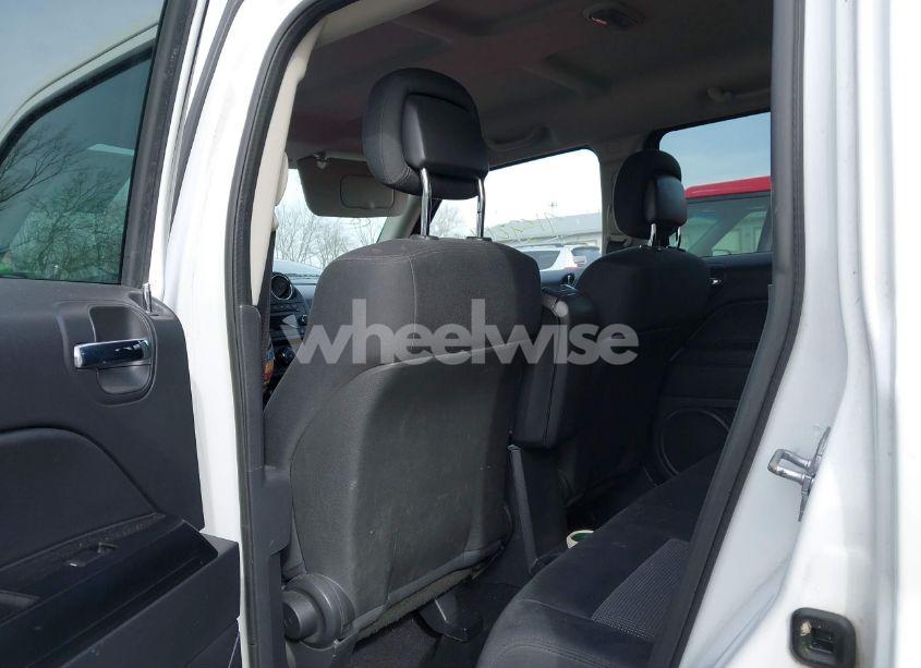 Photo 8 of 2012 Jeep Patriot SPORT (VIN 1C4NJRBB0CD572432)