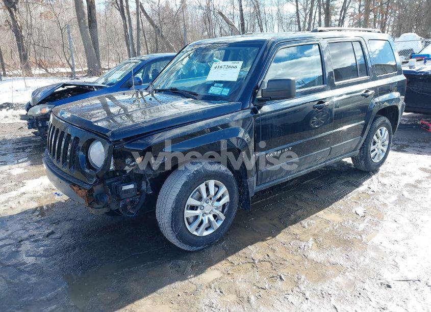 Photo 2 of 2013 Jeep Patriot SPORT (VIN 1C4NJRBB0DD234675)
