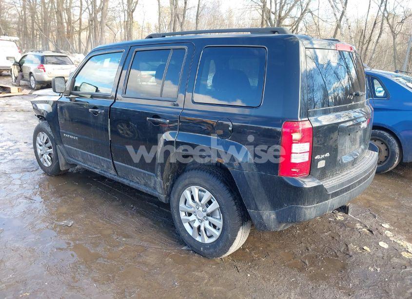Photo 3 of 2013 Jeep Patriot SPORT (VIN 1C4NJRBB0DD234675)