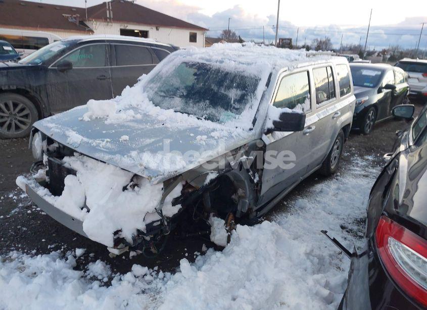 Photo 2 of 2014 Jeep Patriot SPORT (VIN 1C4NJRBB0ED506658)