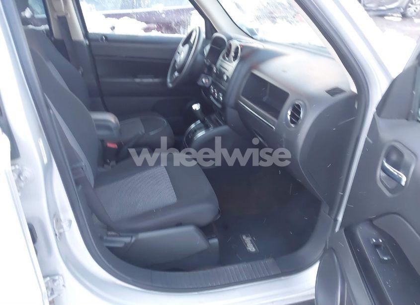 Photo 5 of 2014 Jeep Patriot SPORT (VIN 1C4NJRBB0ED506658)