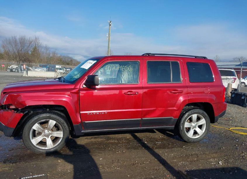 Photo 14 of 2014 Jeep Patriot SPORT (VIN 1C4NJRBB0ED734028)