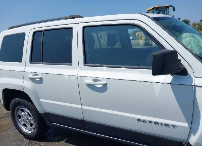 Photo 12 of 2015 Jeep Patriot SPORT (VIN 1C4NJRBB0FD142923)