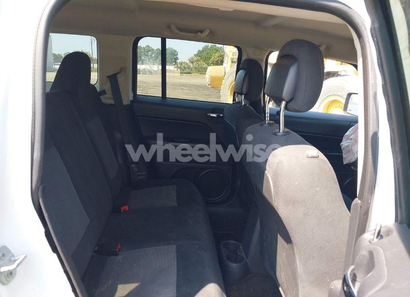 Photo 8 of 2015 Jeep Patriot SPORT (VIN 1C4NJRBB0FD142923)