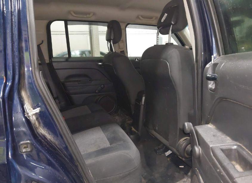 Photo 8 of 2015 Jeep Patriot SPORT (VIN 1C4NJRBB0FD148429)