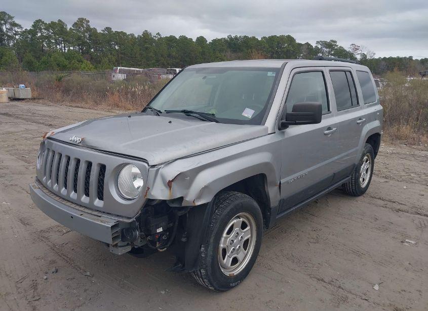 Photo 2 of 2015 Jeep Patriot SPORT (VIN 1C4NJRBB0FD214672)
