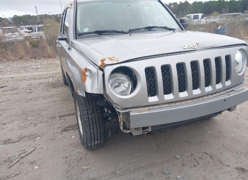 Photo 6 of 2015 Jeep Patriot SPORT (VIN 1C4NJRBB0FD214672)
