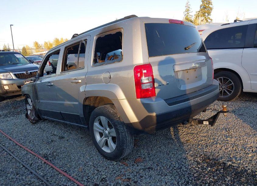 Photo 3 of 2015 Jeep Patriot SPORT (VIN 1C4NJRBB0FD357346)