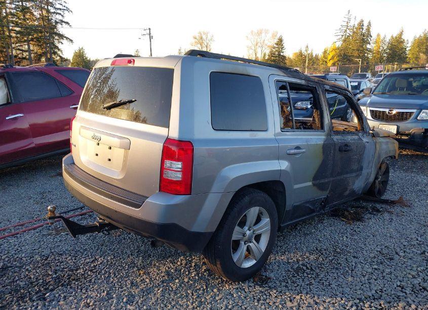 Photo 4 of 2015 Jeep Patriot SPORT (VIN 1C4NJRBB0FD357346)