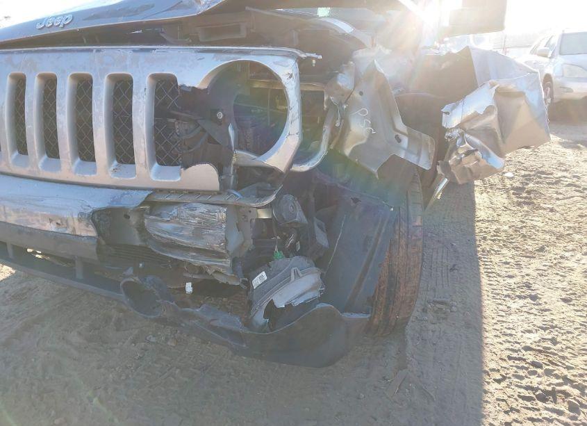 Photo 12 of 2015 Jeep Patriot SPORT (VIN 1C4NJRBB0FD408795)