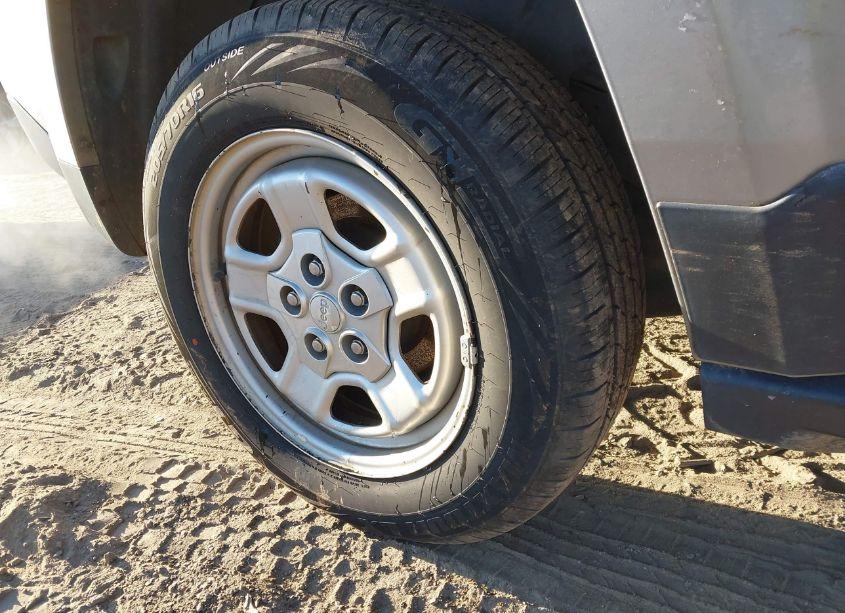 Photo 16 of 2015 Jeep Patriot SPORT (VIN 1C4NJRBB0FD408795)