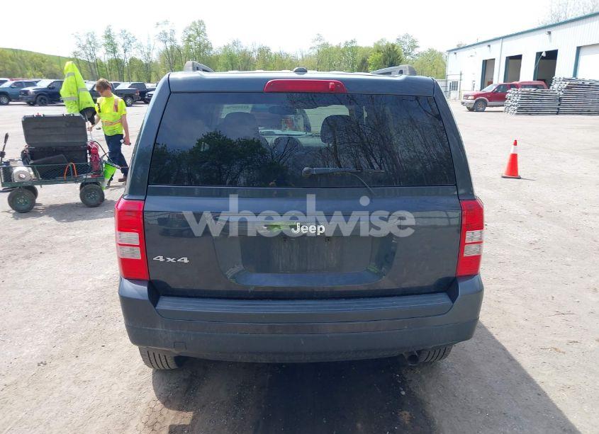 Photo 16 of 2016 Jeep Patriot SPORT (VIN 1C4NJRBB0GD549884)