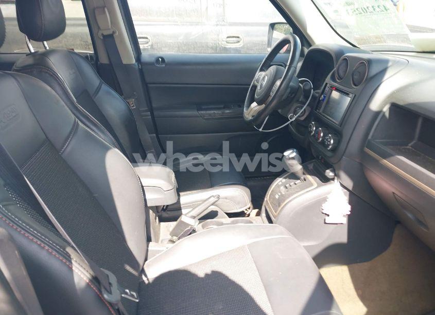 Photo 5 of 2016 Jeep Patriot 75TH ANNIVERSARY (VIN 1C4NJRBB0GD708502)