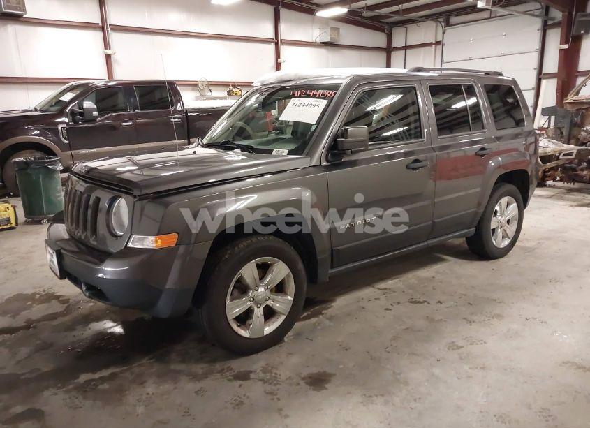 Photo 2 of 2016 Jeep Patriot SPORT (VIN 1C4NJRBB0GD746893)
