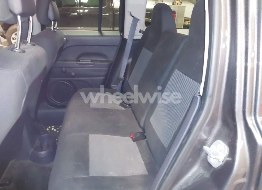 Photo 8 of 2016 Jeep Patriot SPORT (VIN 1C4NJRBB0GD746893)