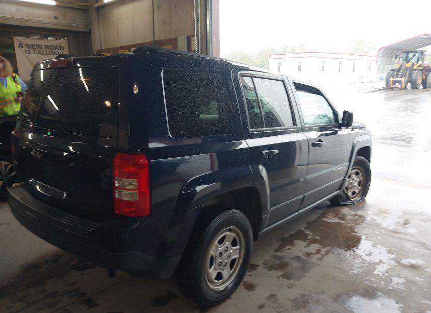 Photo 4 of 2016 Jeep Patriot SPORT (VIN 1C4NJRBB0GD779599)