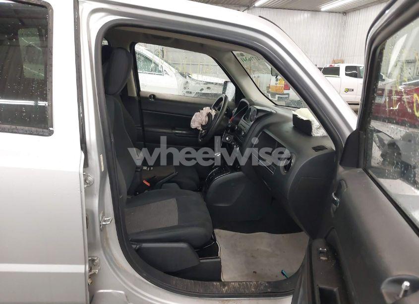 Photo 5 of 2012 Jeep Patriot SPORT (VIN 1C4NJRBB1CD617748)