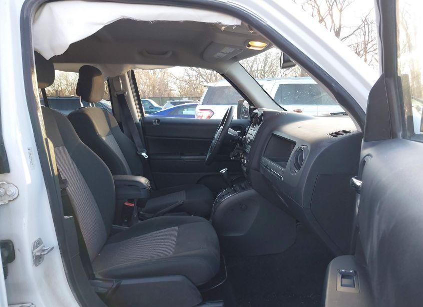 Photo 5 of 2012 Jeep Patriot SPORT (VIN 1C4NJRBB1CD676072)