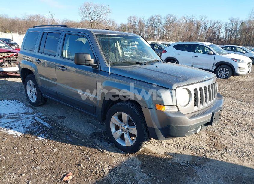 2013 Jeep Patriot SPORT (VIN 1C4NJRBB1DD140448) main photo