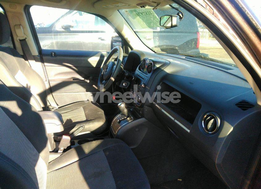 Photo 5 of 2014 Jeep Patriot SPORT (VIN 1C4NJRBB1ED797901)