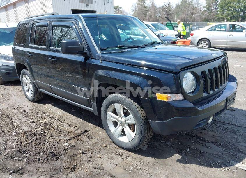 2014 Jeep Patriot SPORT (VIN 1C4NJRBB1ED811019) main photo