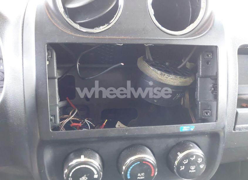 Photo 6 of 2014 Jeep Patriot SPORT (VIN 1C4NJRBB1ED811019)